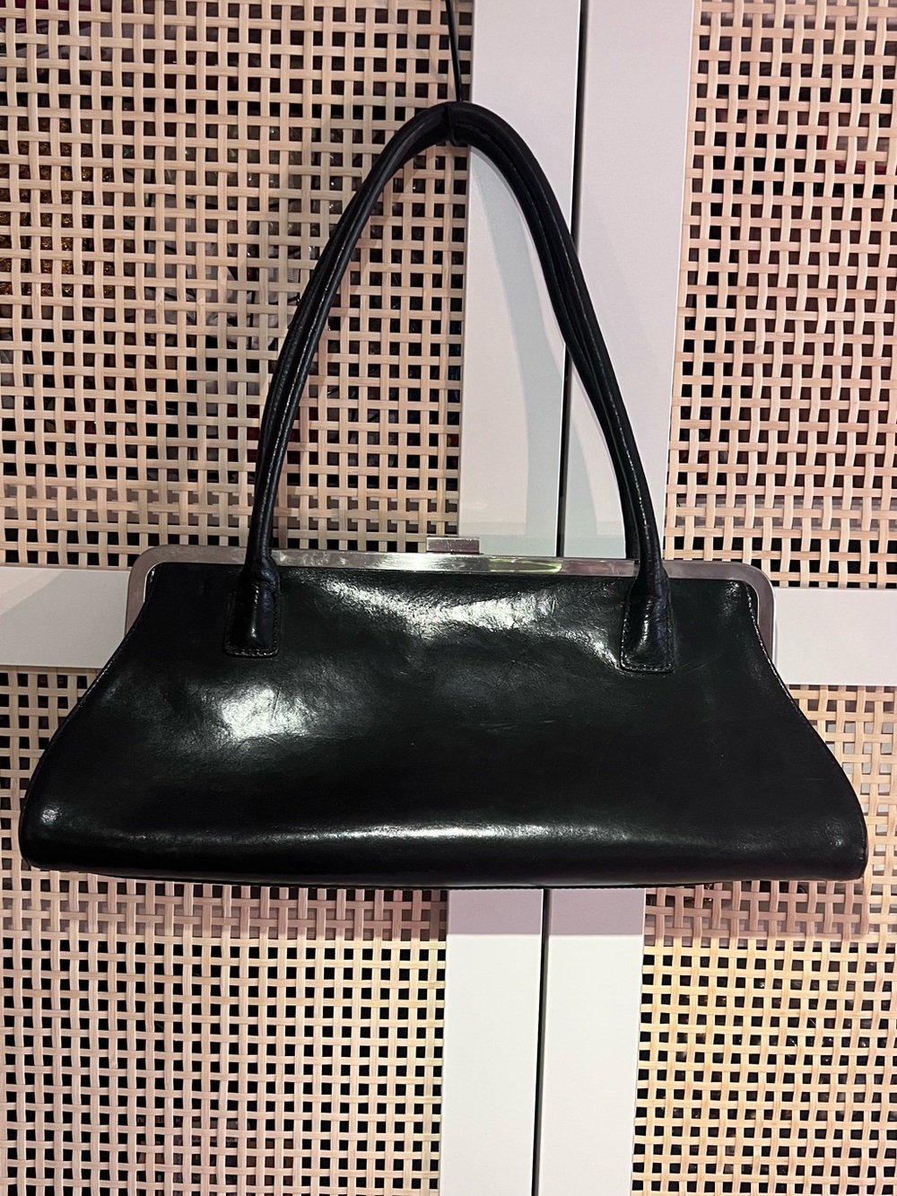 Vintage early 2000s HOBO Black Leather Shoulder Bag - Classic Women’s Handbag